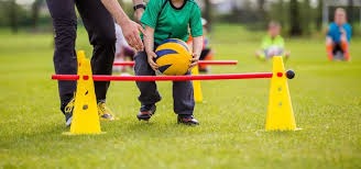 墨菲狂砍42分，詹姆斯与东契奇各取30分，湖人终结鹈鹕八连败迎三连胜